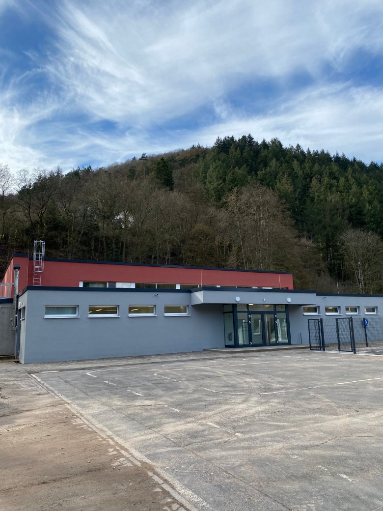 Außenansicht der Turnhalle Krodel