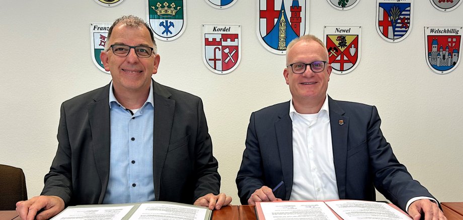 Bürgermeister Michael Holstein und Ralf Zorn, Vorstand der Verbandsgemeindewerke Konz AöR