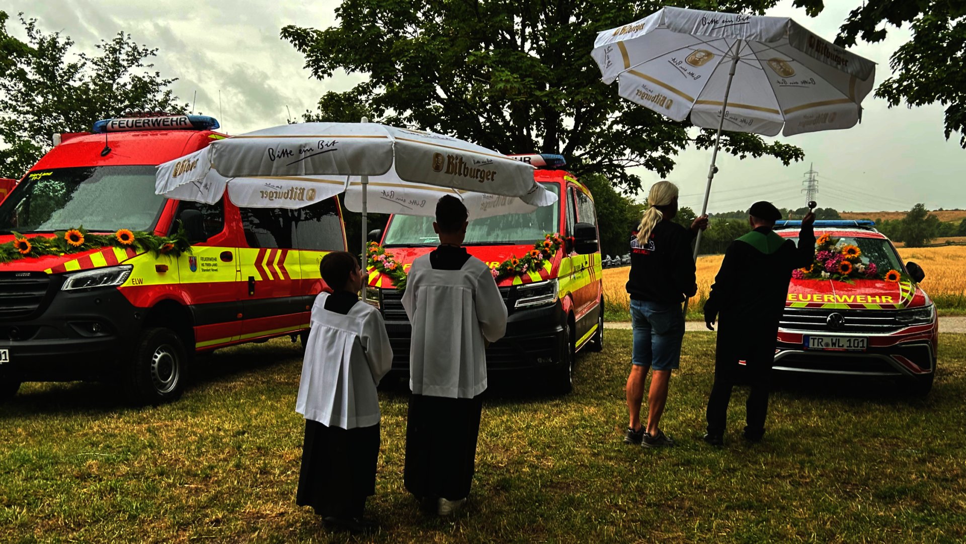 Einsegnung neuer Feuerwehrautos