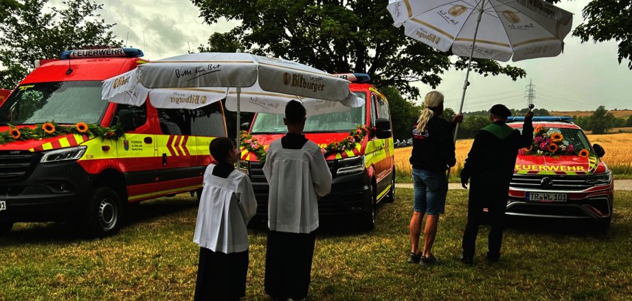 Einsegnung neuer Feuerwehrautos