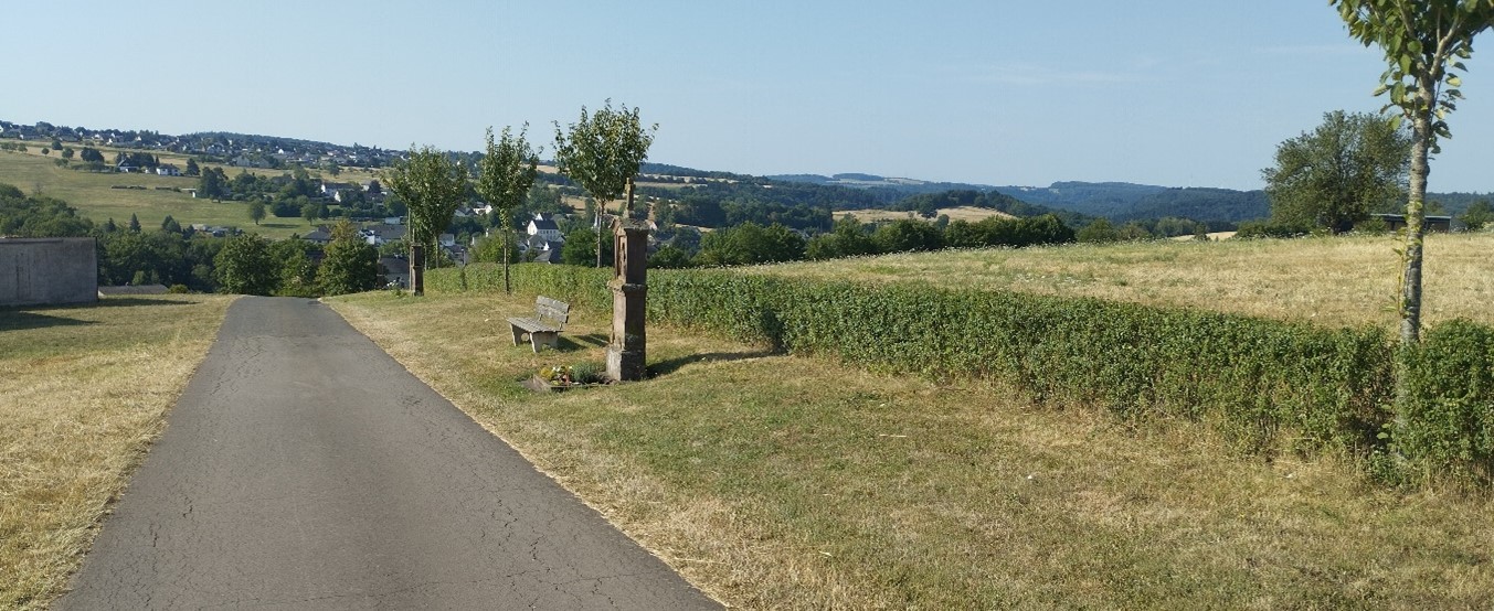 Bepflanzung und Verschönerung des Kreuzweges zur Kapelle Schleidweiler