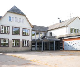 Foto Grundschule Welschbillig Absicht Schulgebäude Welschbillig